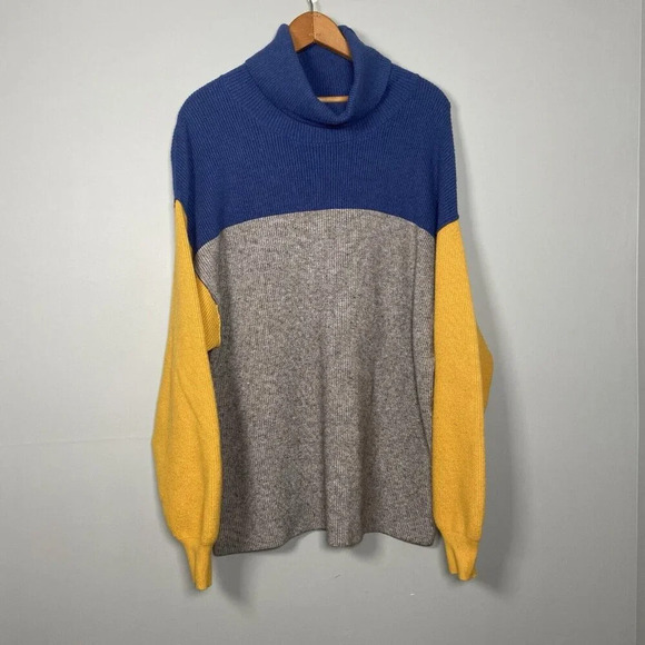 Free People Softly Structured Tunic Sweater Size S Turtleneck Colorblock - Picture 1 of 10
